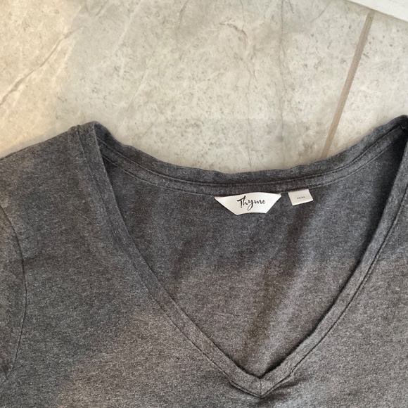 Nursing T-shirt grey Thyme Maternity - Picture 2 of 3